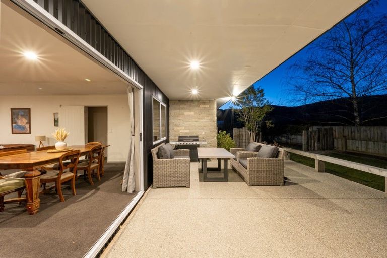 Photo of property in 114 Shields Street, Clyde, 9330