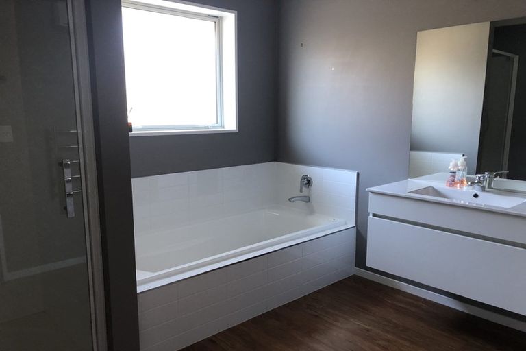 Photo of property in 16 Rhyolite Court, Rolleston, 7614