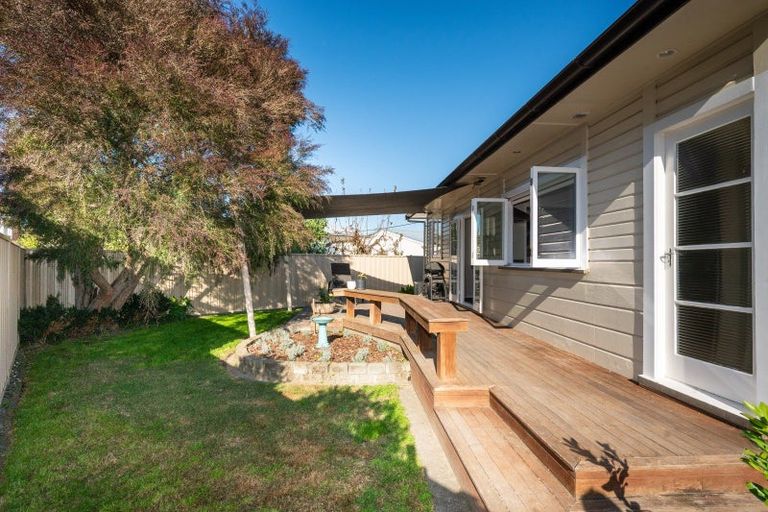 Photo of property in 17 Golding Road, Taradale, Napier, 4112