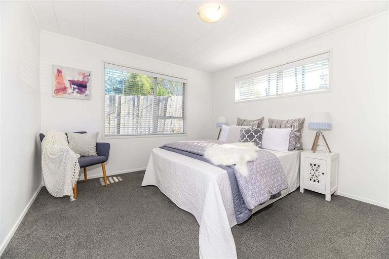 Photo of property in 380 East Coast Road, Sunnynook, Auckland, 0630