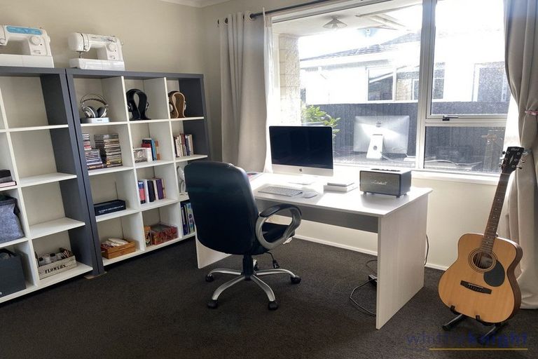 Photo of property in 19 Salford Avenue, Redwood, Christchurch, 8051