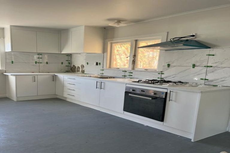 Photo of property in 73a Heathdale Crescent, Papakura, 2110