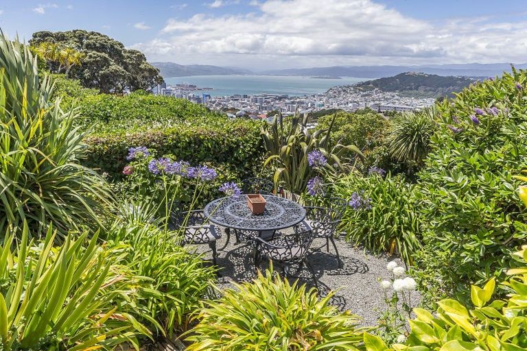 Photo of property in 55 Mitchell Street, Brooklyn, Wellington, 6021