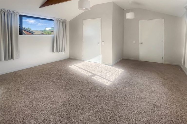Photo of property in 2/136 Karori Road, Karori, Wellington, 6012