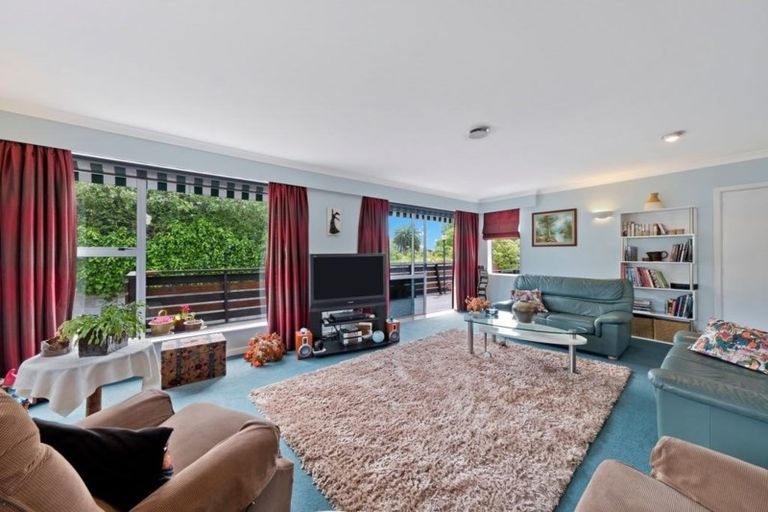 Photo of property in 9 Burnbrae Street, Saint Martins, Christchurch, 8022