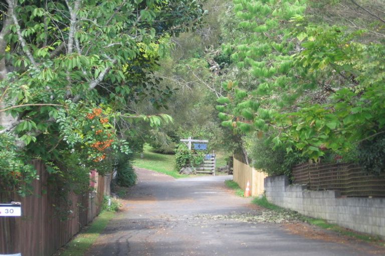 Photo of property in 32 Lemnos Place, Titirangi, Auckland, 0604