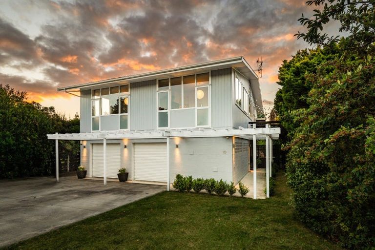 Photo of property in 10 Rakau Street, Havelock North, 4130
