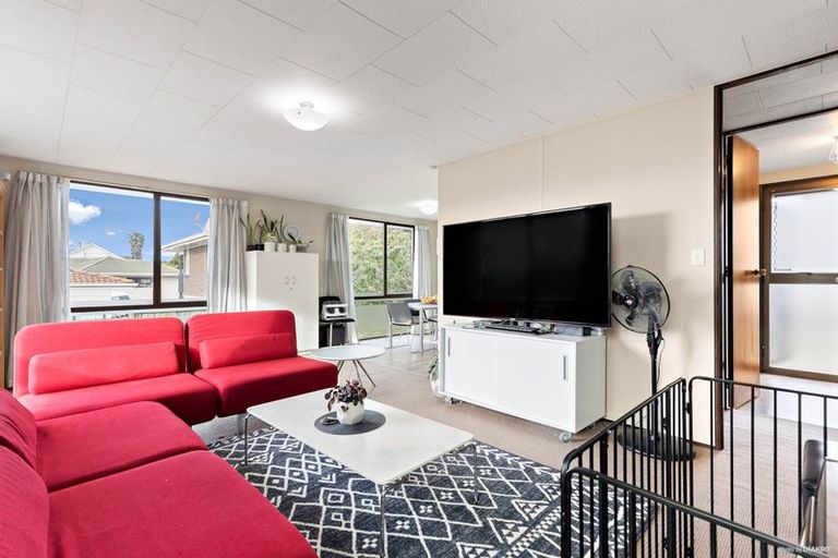 Photo of property in 33 Starforth Place, Henderson, Auckland, 0612