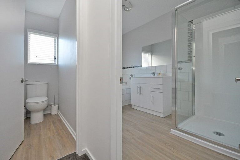 Photo of property in 13 The Grove, Red Beach, 0932