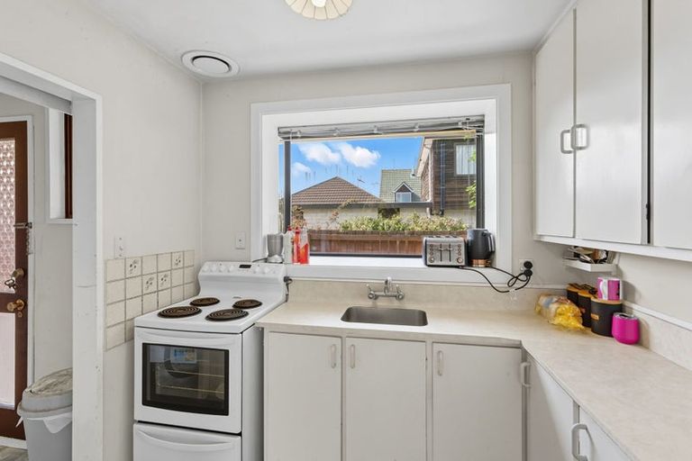 Photo of property in 12 Harkness Place, Avonhead, Christchurch, 8042