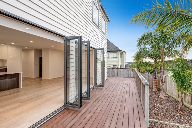 Photo of property in 241 West Hoe Heights, Orewa, 0931