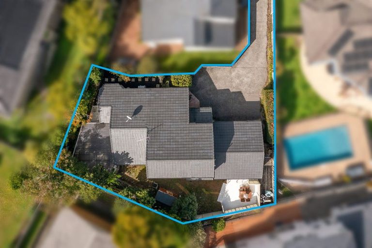 Photo of property in 2/8 Bundoran Way, Pinehill, Auckland, 0632