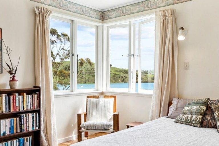 Photo of property in 111 Wharf Road, Port Albert, Wellsford, 0973