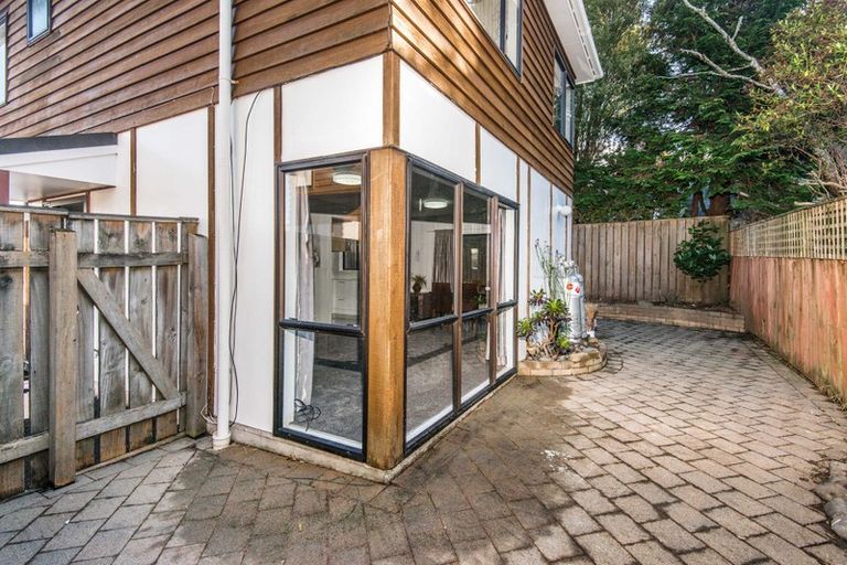 Photo of property in 21f4 Rotoiti Street, Johnsonville, Wellington, 6037