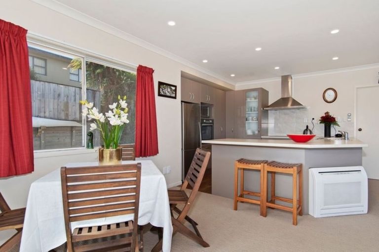 Photo of property in 11 Kaharoa Avenue, Omokoroa, 3114