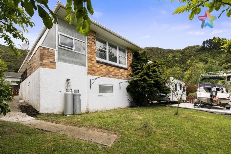 Photo of property in 1 Mission Street, Waterloo, Lower Hutt, 5011
