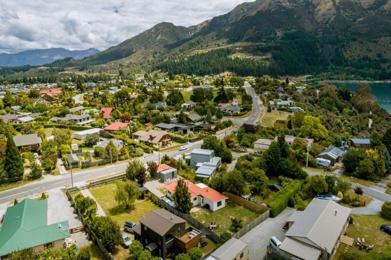 Photo of property in 132 Capell Avenue, Lake Hawea, Wanaka, 9382