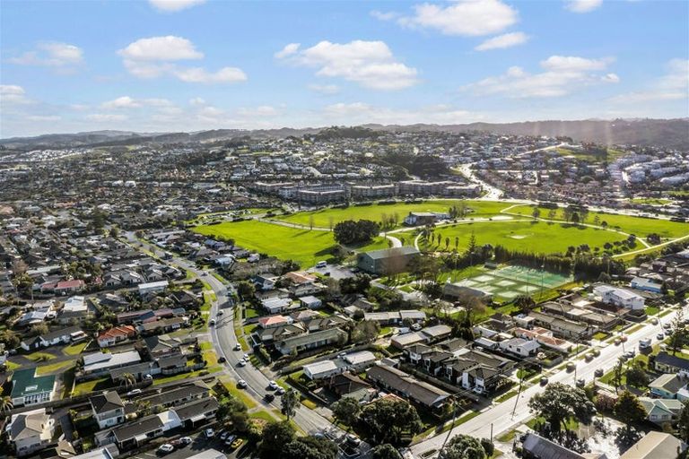 Photo of property in 65 Florence Avenue, Orewa, 0931