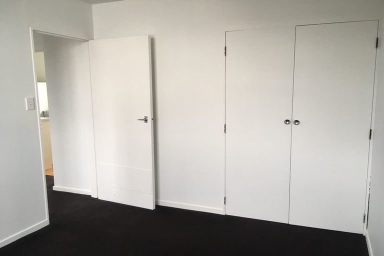 Photo of property in 127u6 Queens Drive, Lyall Bay, Wellington, 6022