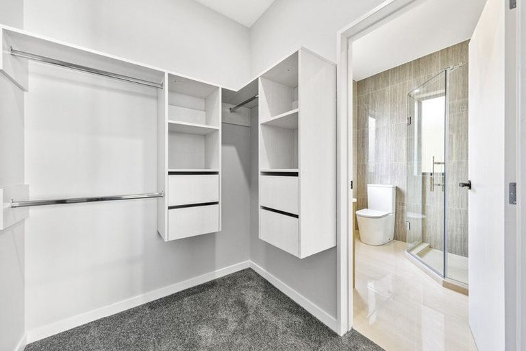 Photo of property in 63 Mcindoe Road, Kumeu, 0810