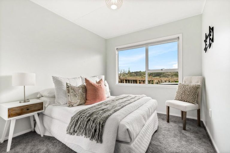 Photo of property in 25 Hawkes Access Road, Waitoki, Silverdale, 0994