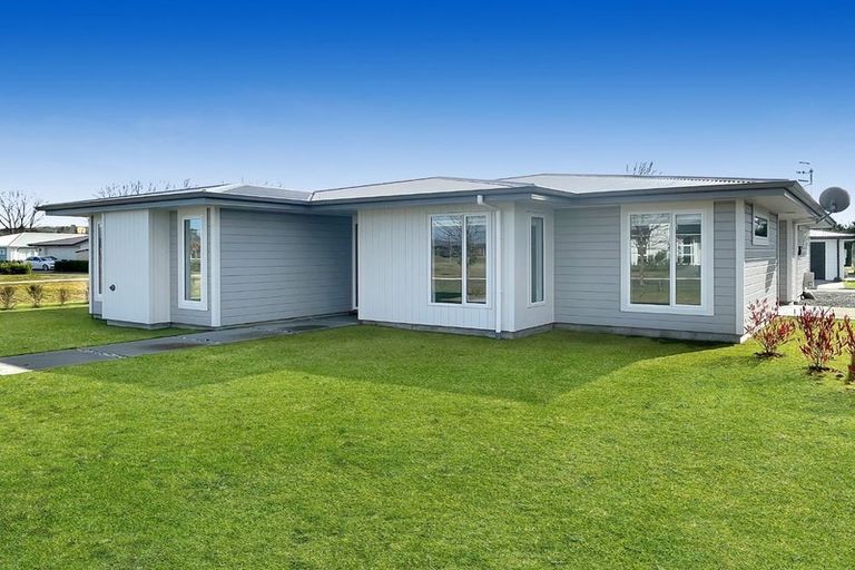 Photo of property in 12 Bastille Court, Rangatira Park, Taupo, 3330