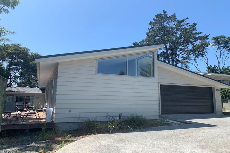 Photo of property in 56a Reynella Drive, Massey, Auckland, 0614