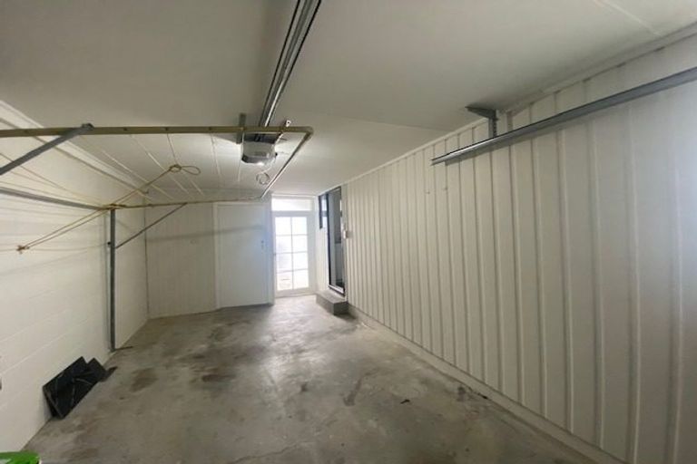 Photo of property in 2/2 Casuarina Road, Half Moon Bay, Auckland, 2012