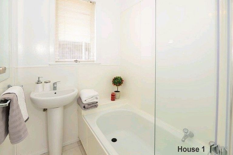 Photo of property in 74 Glenvar Road, Torbay, Auckland, 0630