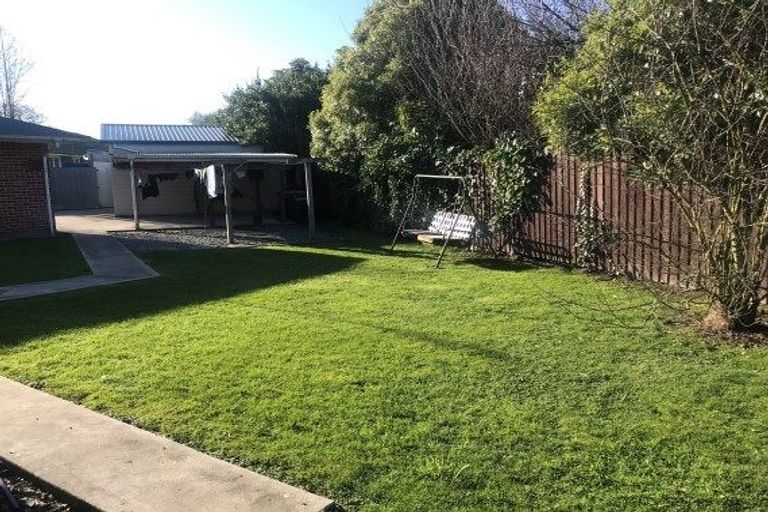 Photo of property in 13 Kipax Place, Riccarton, Christchurch, 8011