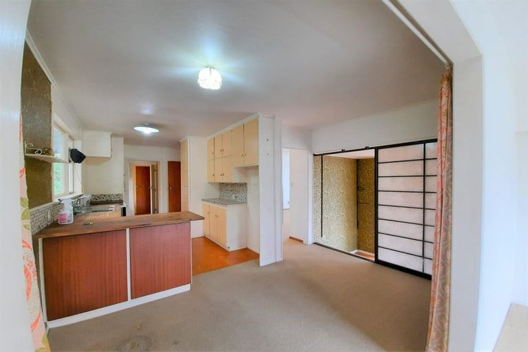 Photo of property in 43 Cutler Street, New Lynn, Auckland, 0600