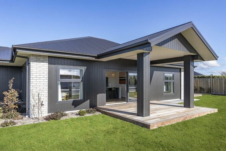 Photo of property in 2 Benn Street, Amberley, 7481