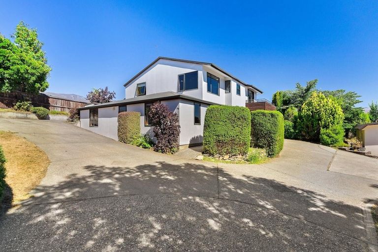 Photo of property in 98 Mount Iron Drive, Wanaka, 9305