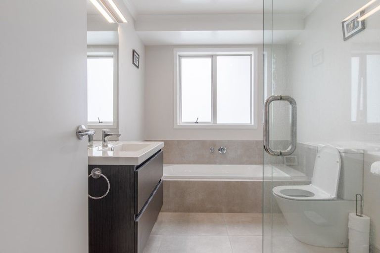 Photo of property in 33 Belgrove Drive, Waipukurau, 4200