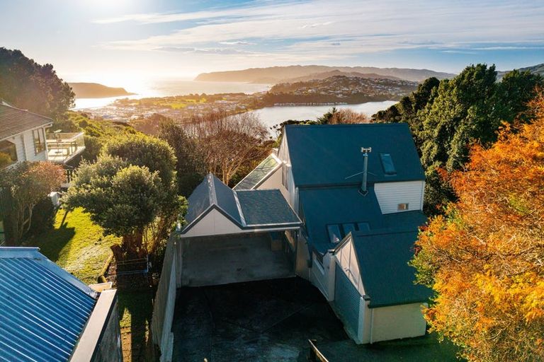 Photo of property in 57 Kahu Road, Paremata, Porirua, 5024