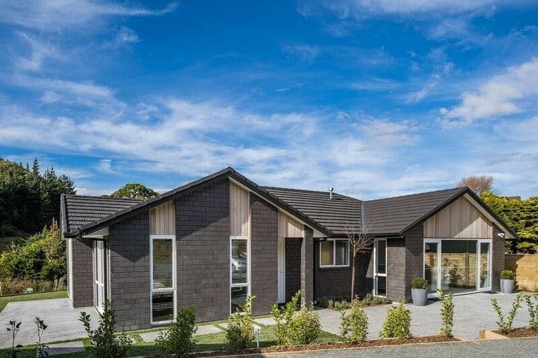 Photo of property in 5 Tradewinds Drive, Whitby, Porirua, 5024