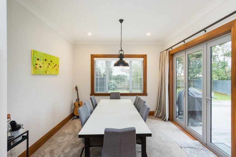 Photo of property in 31 Manapouri Crescent, Hokowhitu, Palmerston North, 4410