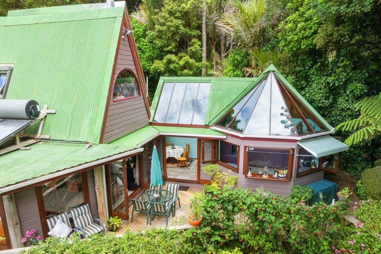 Photo of property in 27a Tane Road, Laingholm, Auckland, 0604