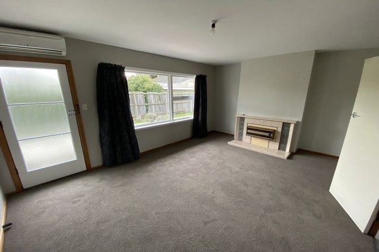 Photo of property in 2/11 Maxwell Street, Riccarton, Christchurch, 8041
