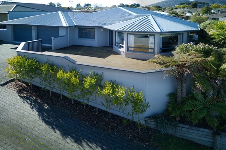 Photo of property in 94 Harvey Street, Waipahihi, Taupo, 3330