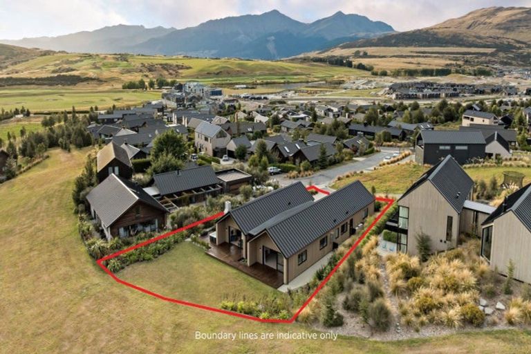 Photo of property in 9 Arran Lane, Jacks Point, Queenstown, 9371