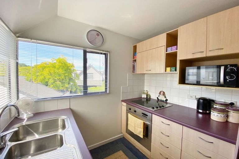 Photo of property in 7 Oakford Close, Riccarton, Christchurch, 8011