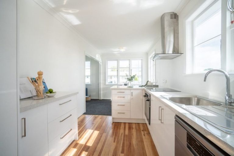 Photo of property in 44 Ronberg Street, Highbury, Palmerston North, 4412