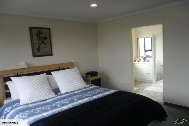 Photo of property in 148 Langdale Avenue, Paraparaumu, 5032