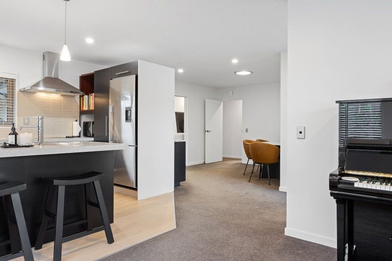 Photo of property in 6 Ambrose Place, Rangiora, 7400