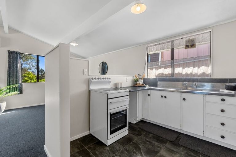 Photo of property in 2 Baycroft Avenue, Parkvale, Tauranga, 3112