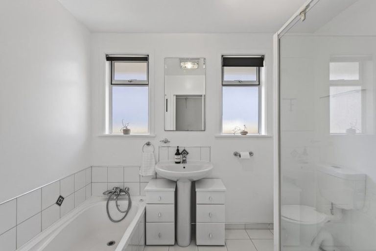 Photo of property in 26a Cowling Road, Hurdon, New Plymouth, 4310