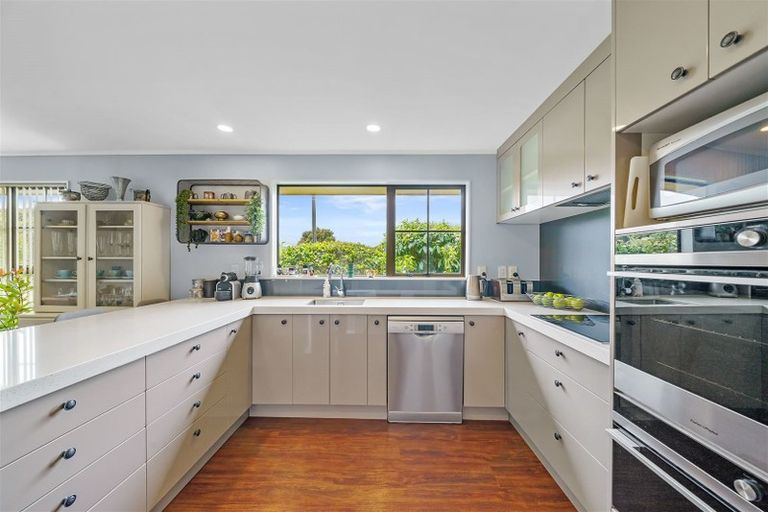 Photo of property in 38 James Cook Drive, Whitby, Porirua, 5024