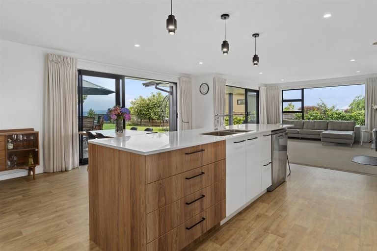 Photo of property in 110r Waikite Road, Welcome Bay, Tauranga, 3175