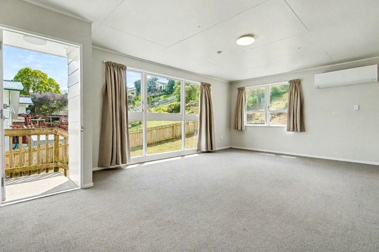 Photo of property in 5 Cresta Place, Onerahi, Whangarei, 0110